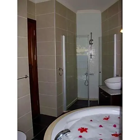 Sleeps 15 Pool Air Con *